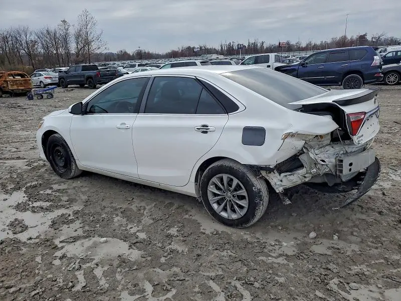 2016 TOYOTA CAMRY LE  