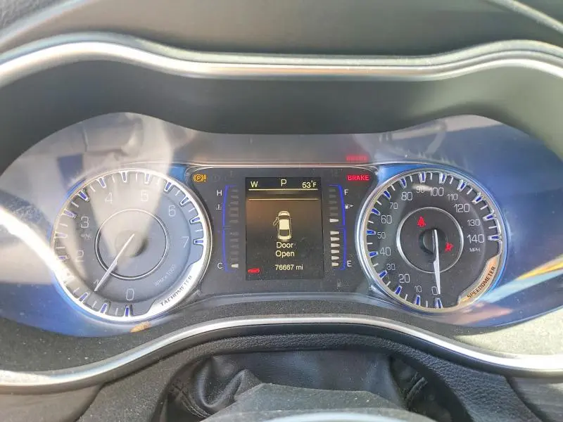 2016 CHRYSLER 200 LX  