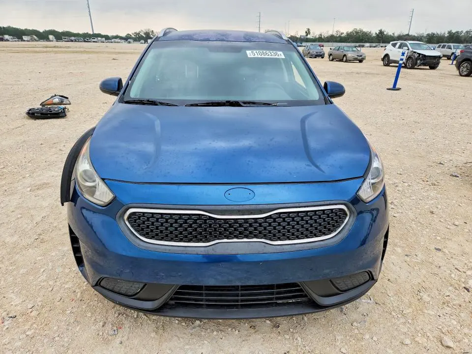 2017 KIA NIRO LX  