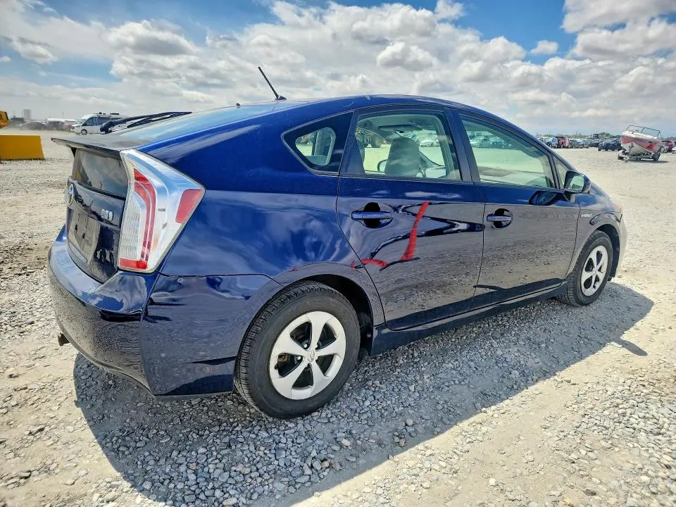 2012 TOYOTA PRIUS TWO  