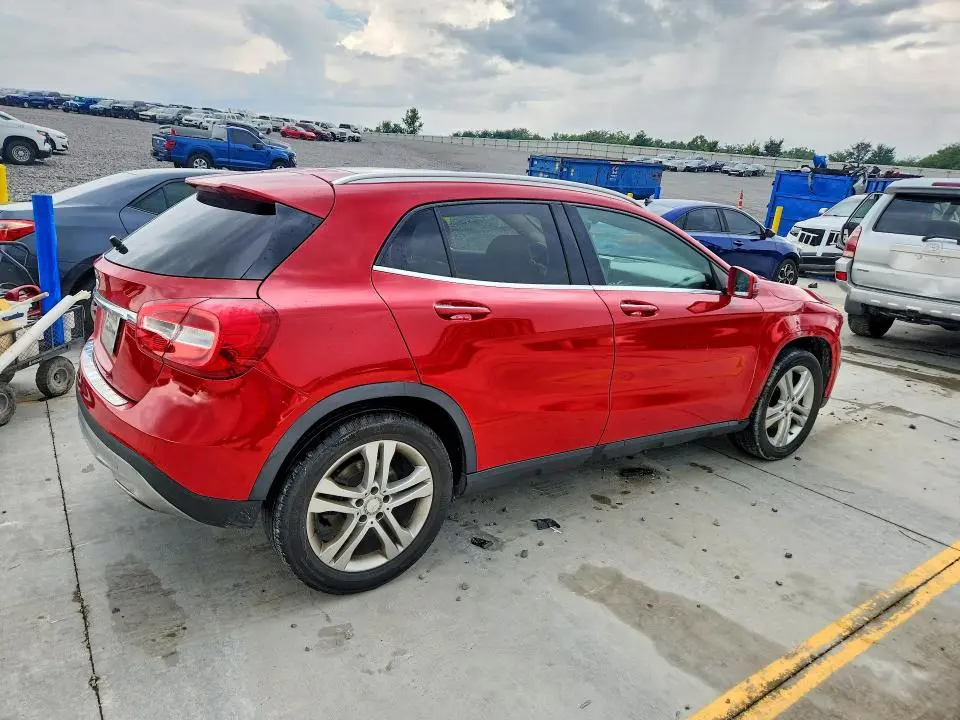 2015 MERCEDES-BENZ GLA 250  