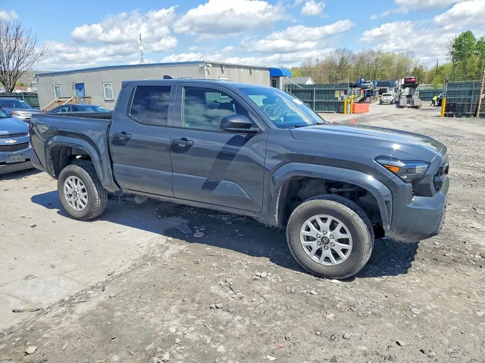 2025 TOYOTA TACOMA SR  