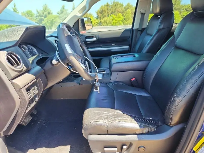 2015 TOYOTA TUNDRA SR5  