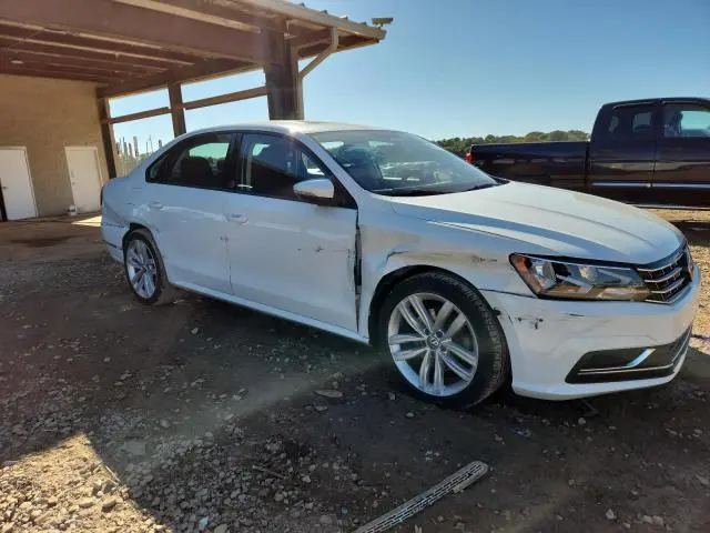 2019 VOLKSWAGEN PASSAT WOLFSBURG  