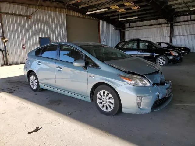 2014 TOYOTA PRIUS PLUG-IN   