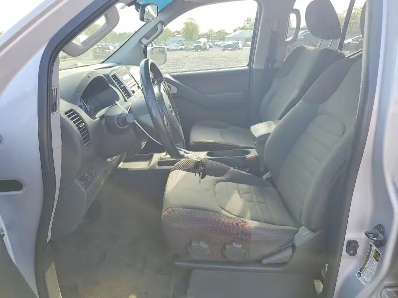 2012 NISSAN FRONTIER S  