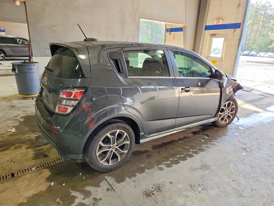 2017 CHEVROLET SONIC LT  
