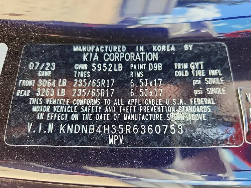 2024 KIA CARNIVAL LX  