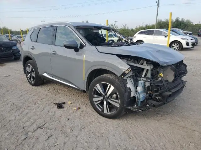 2022 NISSAN ROGUE SL  