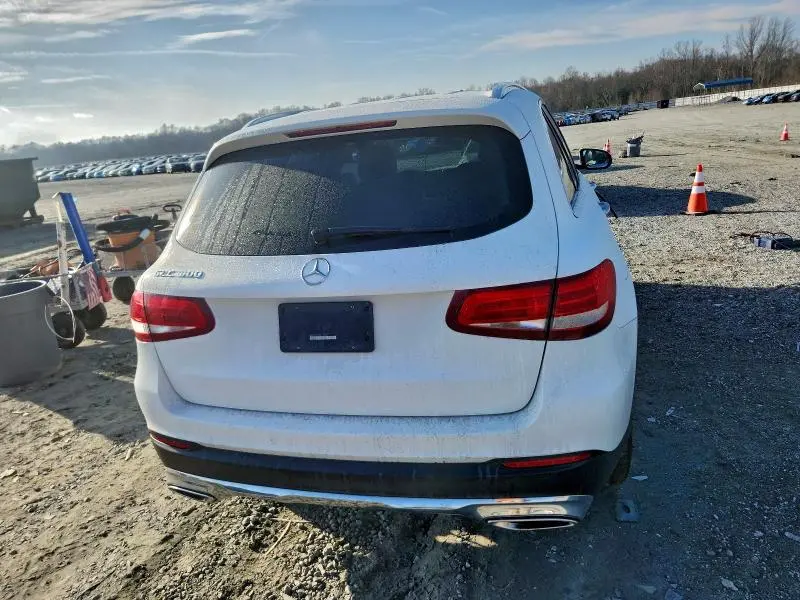 2017 MERCEDES-BENZ GLC 300  