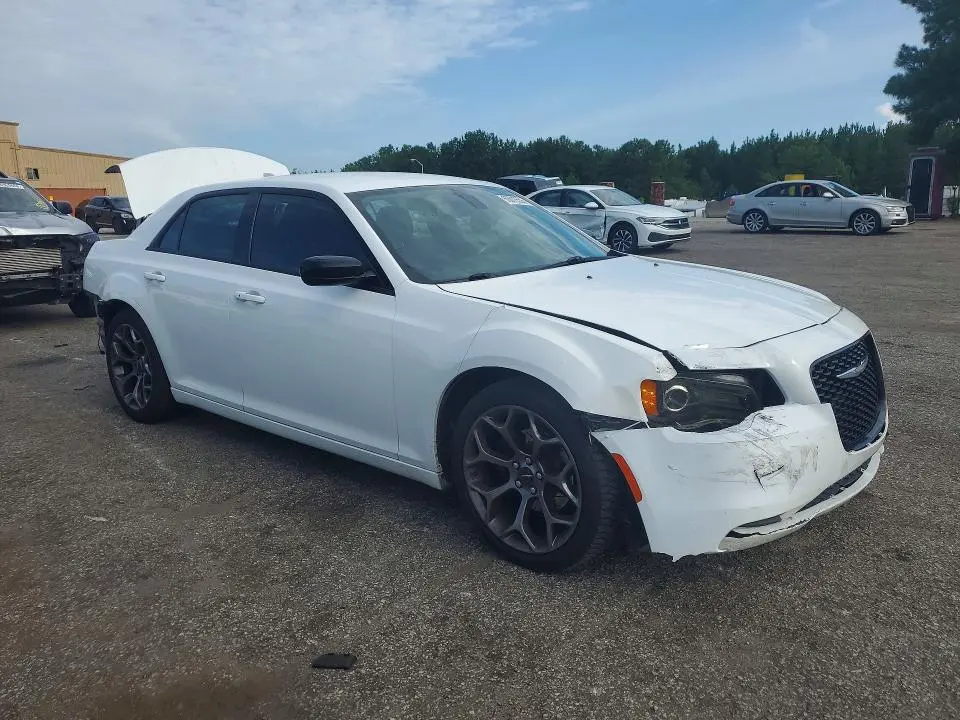 2018 CHRYSLER 300 TOURING  