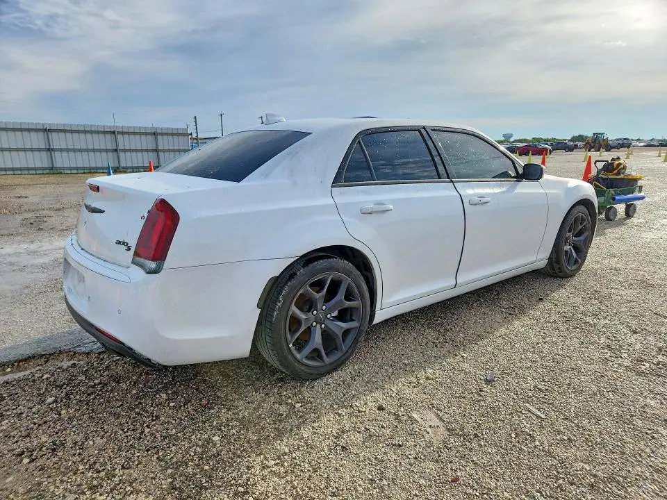 2022 CHRYSLER 300 S  