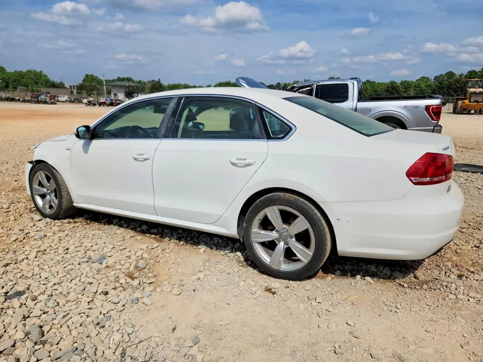 2014 VOLKSWAGEN PASSAT S  