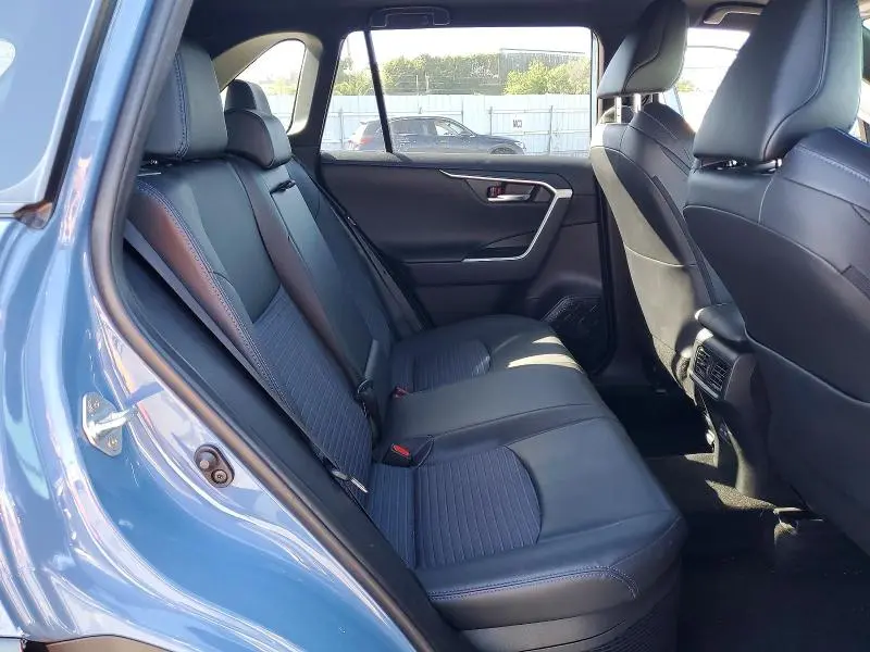 2025 TOYOTA RAV4 XSE  