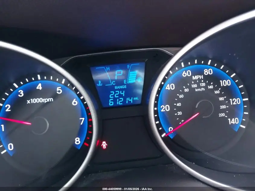 2015 HYUNDAI TUCSON SE