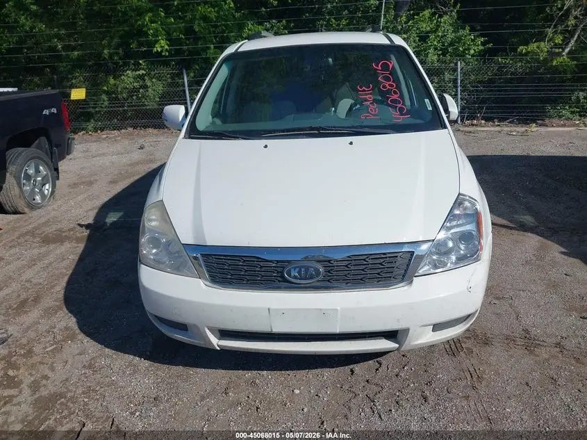 2012 KIA SEDONA LX