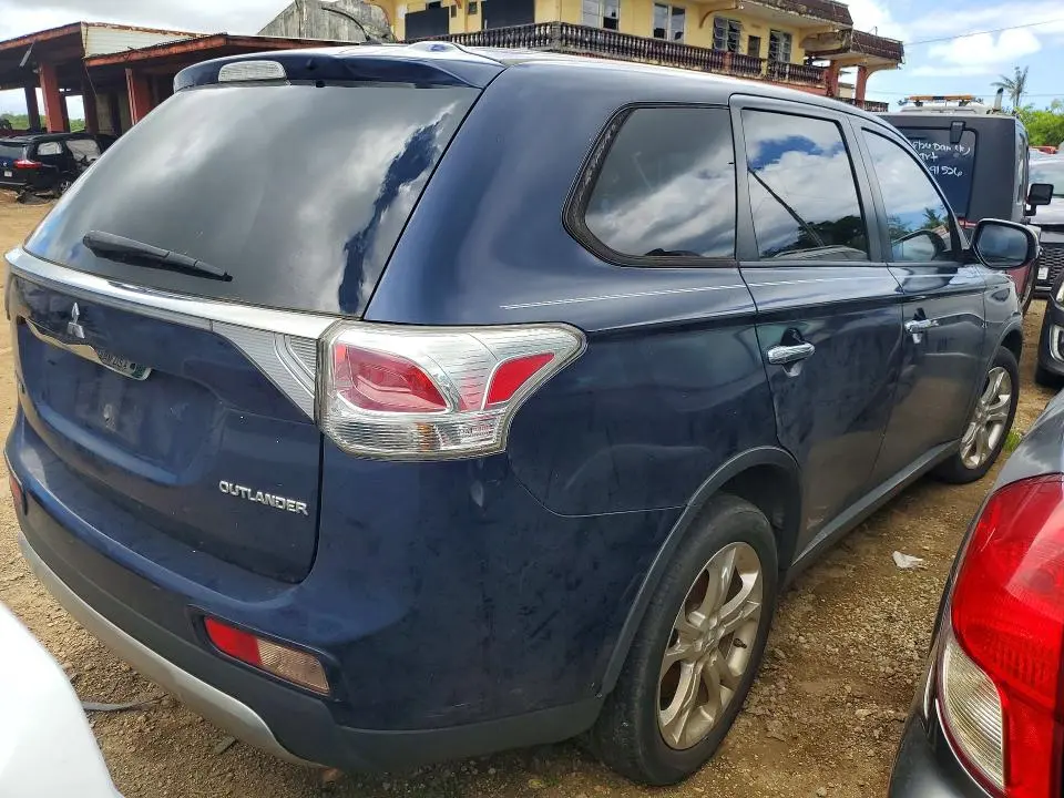2015 MITSUBISHI OUTLANDER SE  