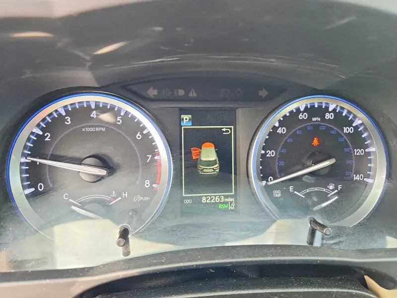 2017 TOYOTA HIGHLANDER SE  