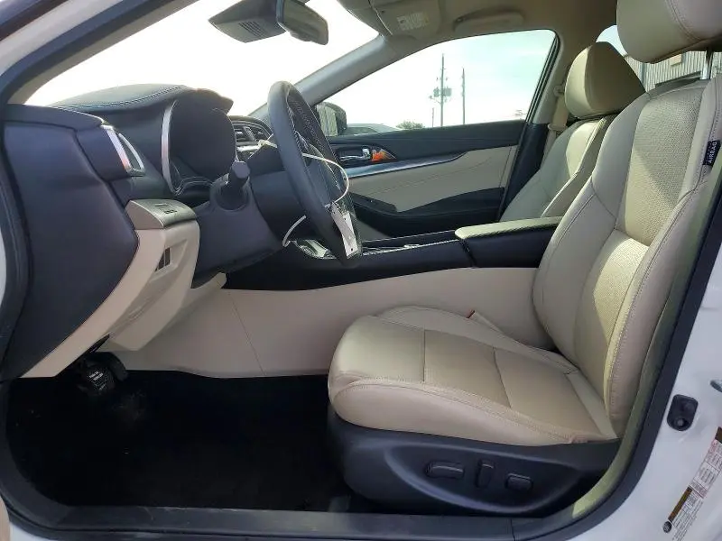 2023 NISSAN MAXIMA SV  