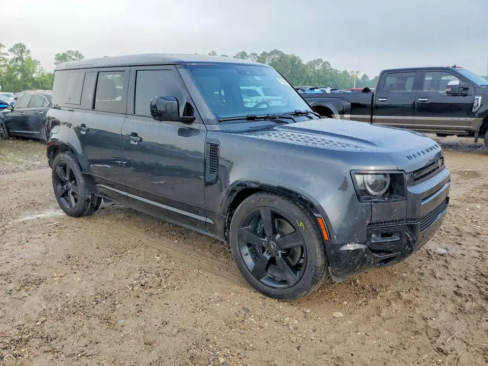 2023 LAND ROVER DEFENDER 110  