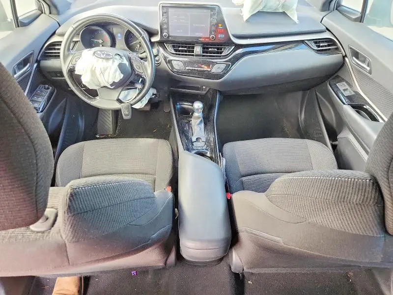 2019 TOYOTA C-HR LE  