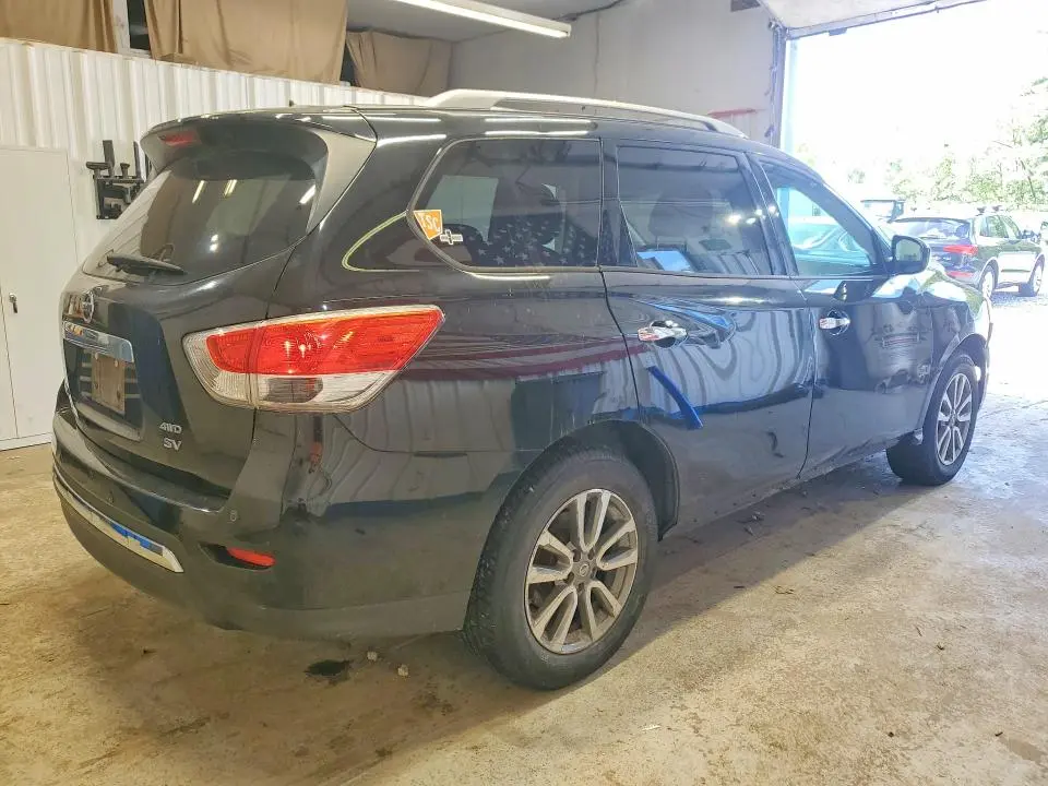 2014 NISSAN PATHFINDER SV  