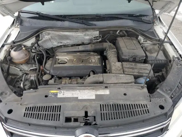 2013 VOLKSWAGEN TIGUAN S  