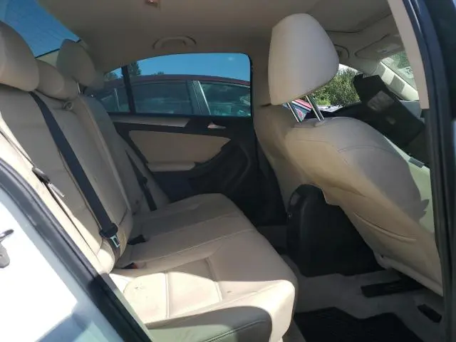 2015 VOLKSWAGEN JETTA SE  