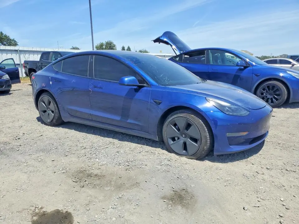 2021 TESLA MODEL 3   