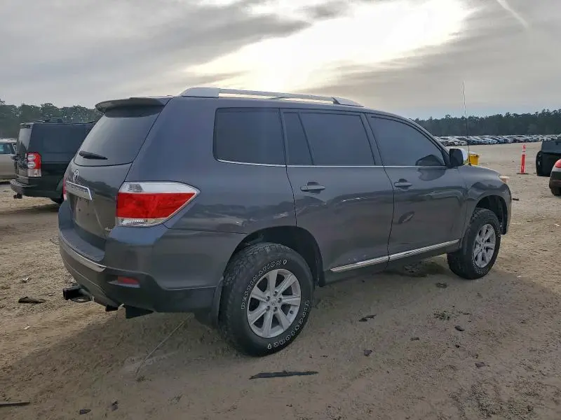 2012 TOYOTA HIGHLANDER BASE  