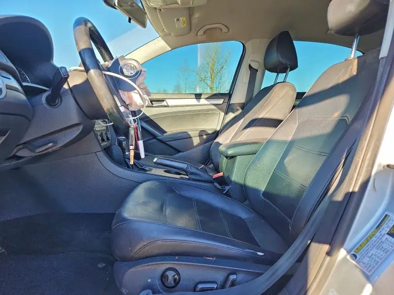 2014 VOLKSWAGEN PASSAT S  
