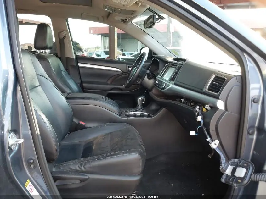 2016 TOYOTA HIGHLANDER XLE V6