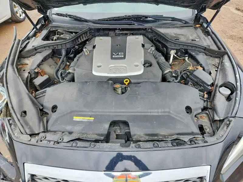 2015 INFINITI Q50   