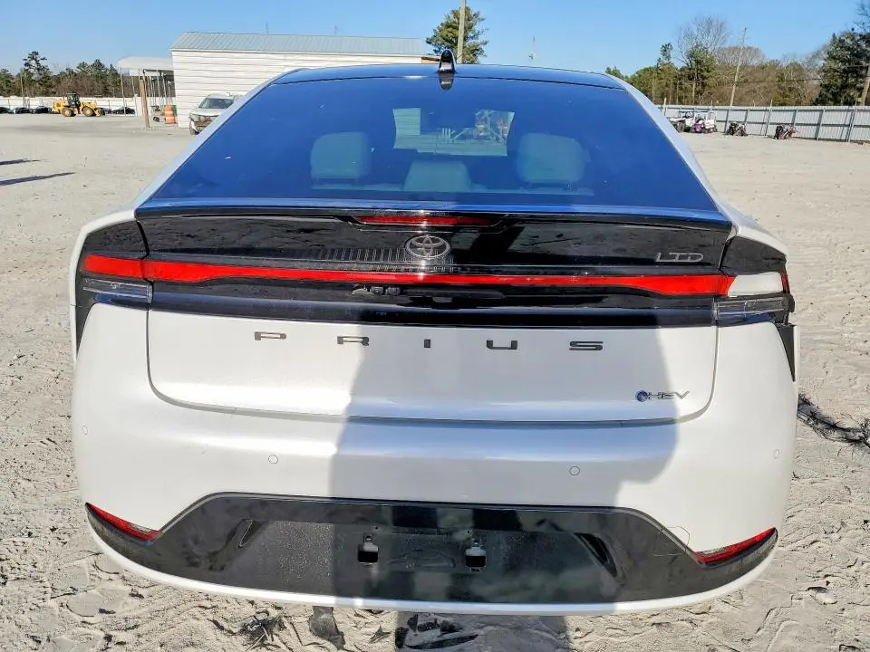 2024 TOYOTA PRIUS LE  