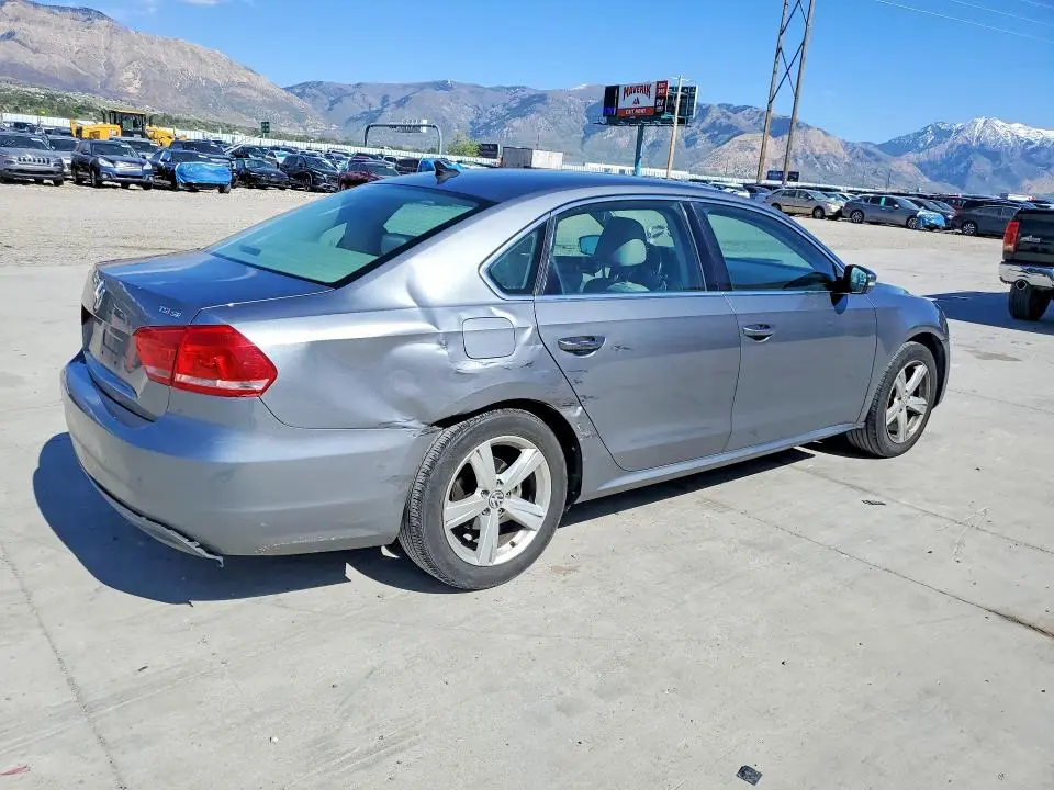 2014 VOLKSWAGEN PASSAT SE  