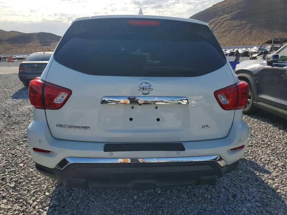 2019 NISSAN PATHFINDER SL  