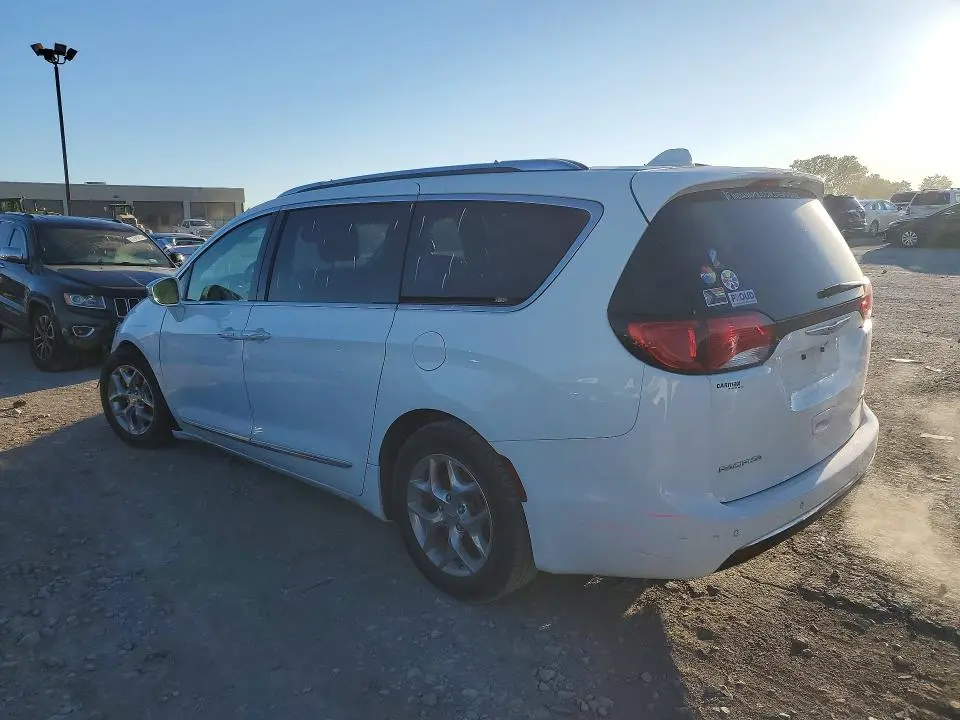 2018 CHRYSLER PACIFICA LIMITED  