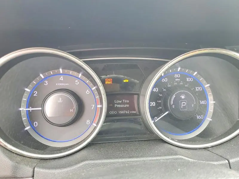 2011 HYUNDAI SONATA GLS  