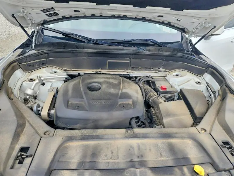 2018 VOLVO XC90 T6  