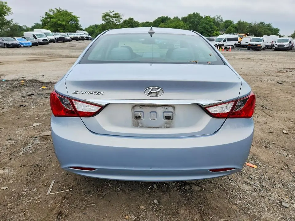 2013 HYUNDAI SONATA GLS  