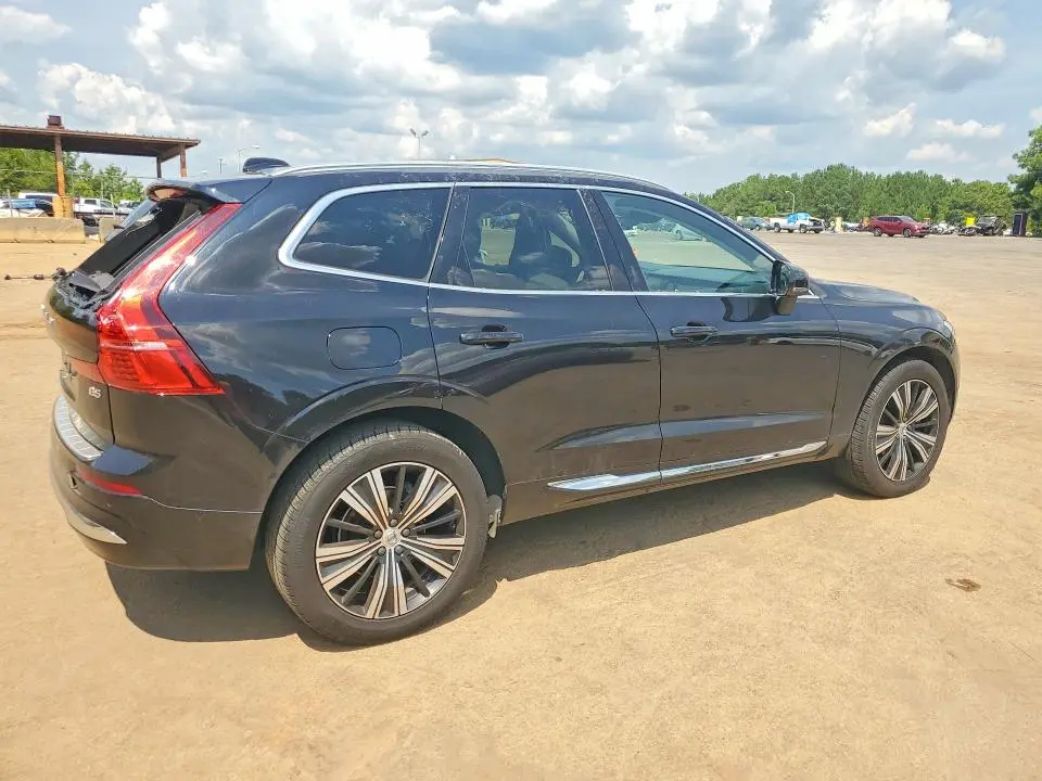 2023 VOLVO XC60 PLUS  