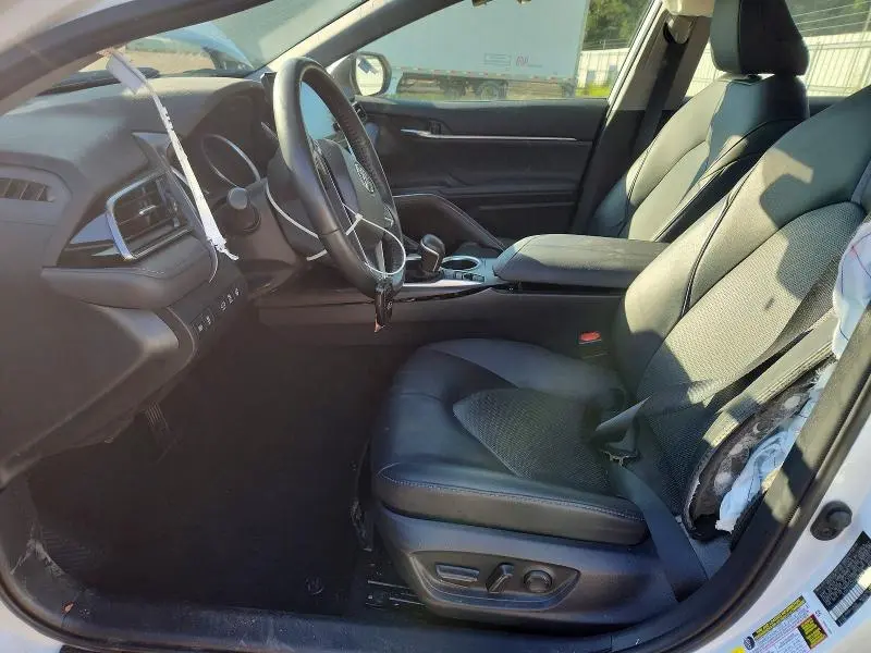 2023 TOYOTA CAMRY XLE  