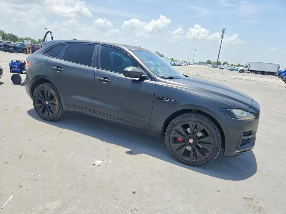2017 JAGUAR F-PACE R - SPORT  