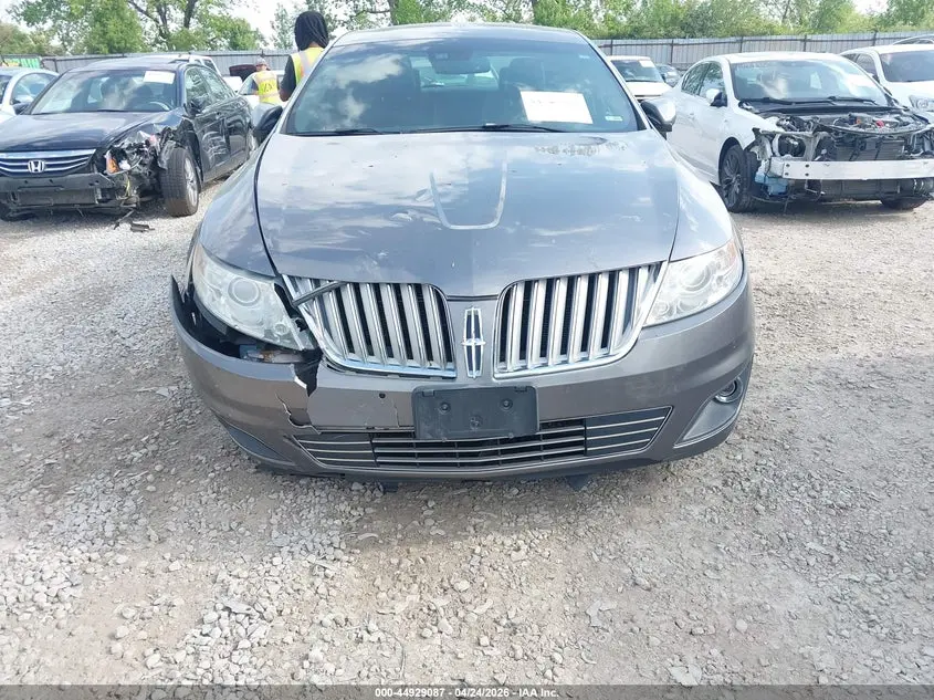 2011 LINCOLN MKS  
