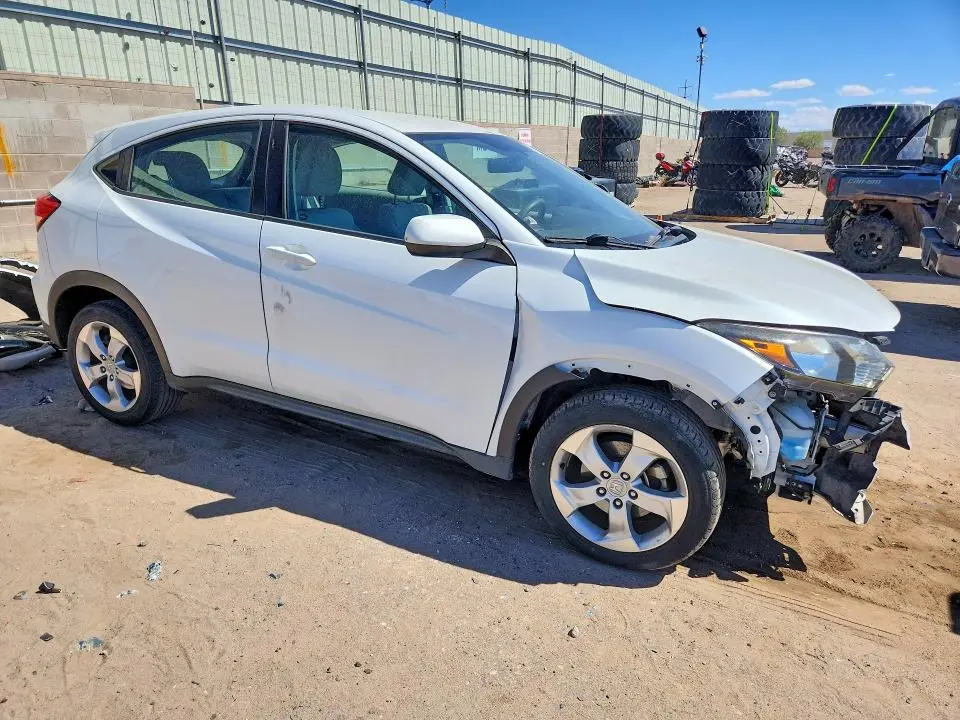 2016 HONDA HR-V LX  
