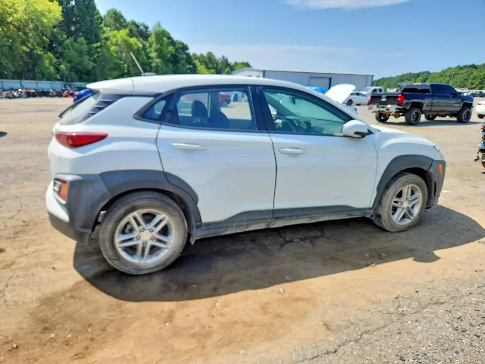 2024 HYUNDAI KONA SE  