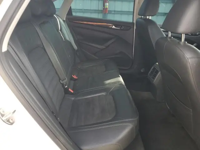 2015 VOLKSWAGEN PASSAT SEL  