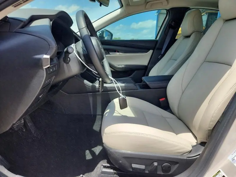 2025 MAZDA 3 PREFERRED  