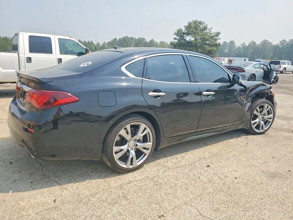 2019 INFINITI Q70 3.7 LUXE  