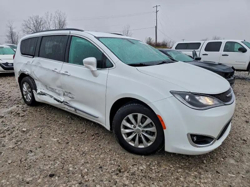 2017 CHRYSLER PACIFICA TOURING L  